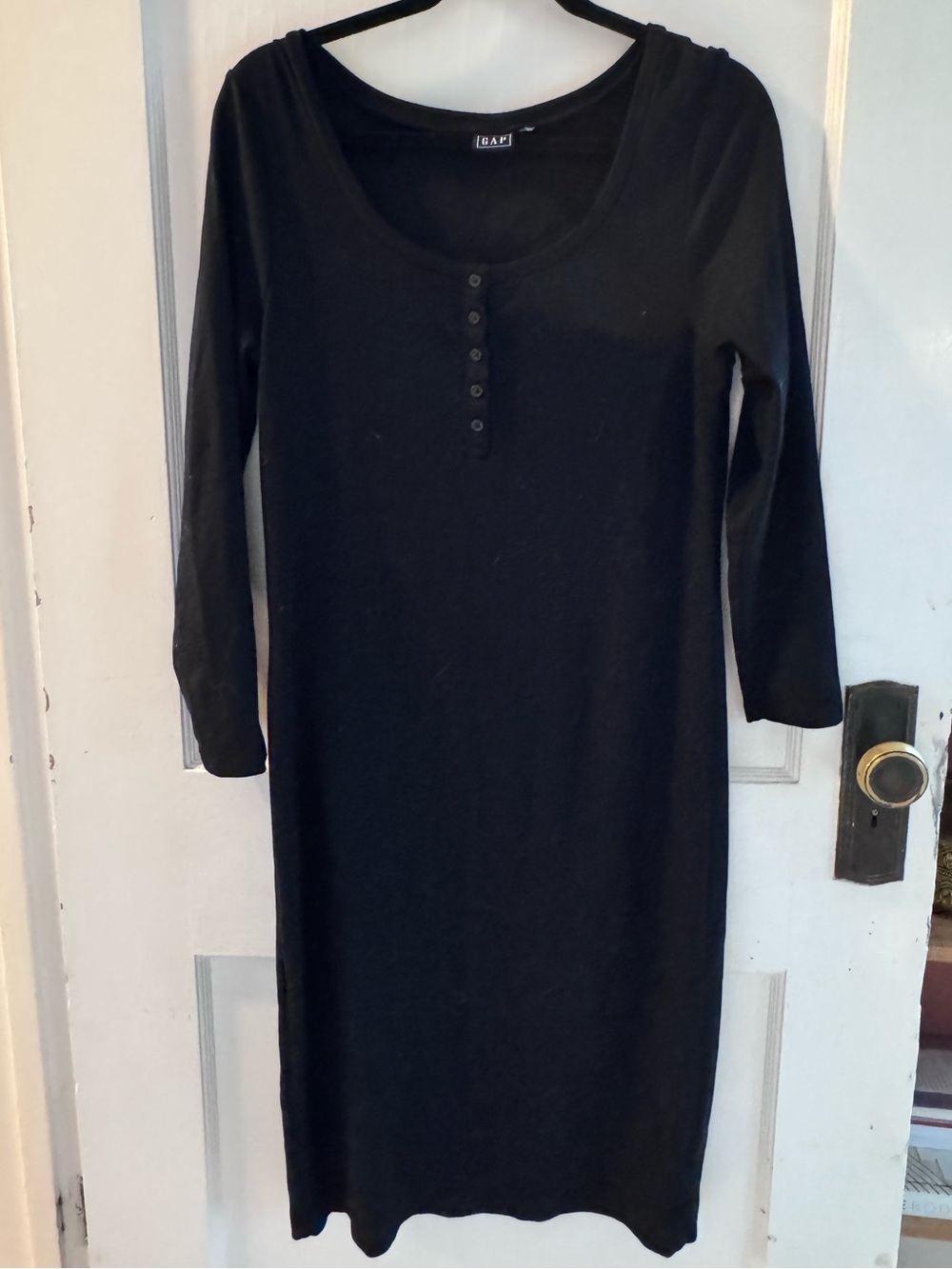 GAP Black Long-Sleeve Button-Front Scoop Neck Midi-Dress - Large